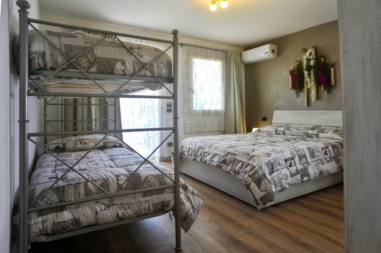 La Casa Dei Nonni Sul Garda Hotel Peschiera del Garda Bagian luar foto